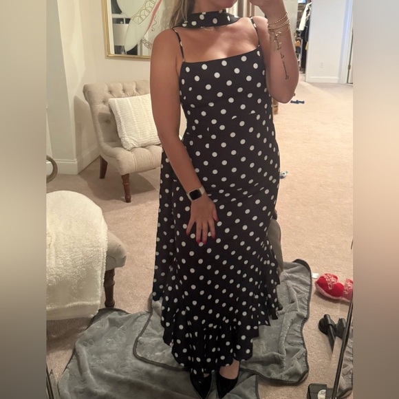 Elegant Black and White Polka Dot Dress - Picture 1 of 3